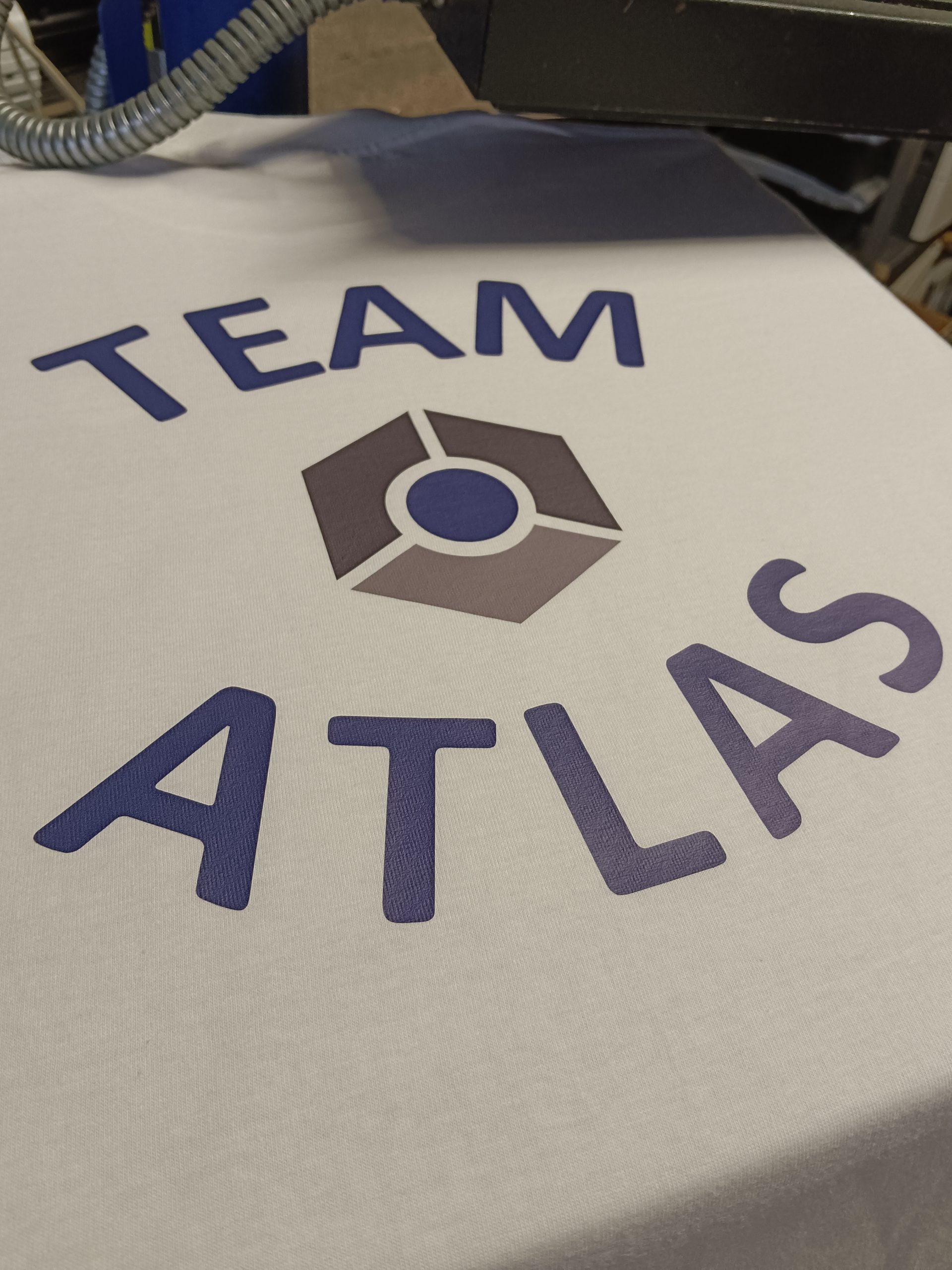 Flocage Team Atlas, esprit d'équipe et visibilité dynamique